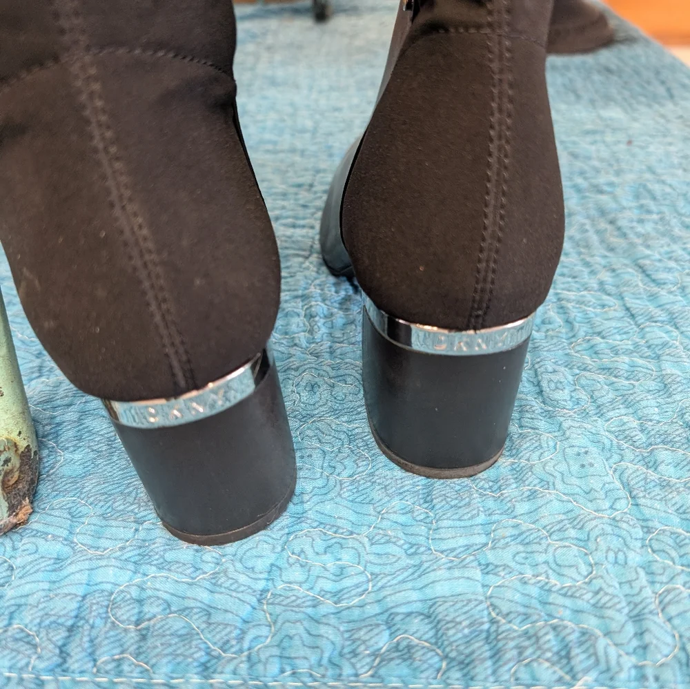 DKNY Black Boots Size 7. Faux Leather Front, Side Zip Vortex Back.